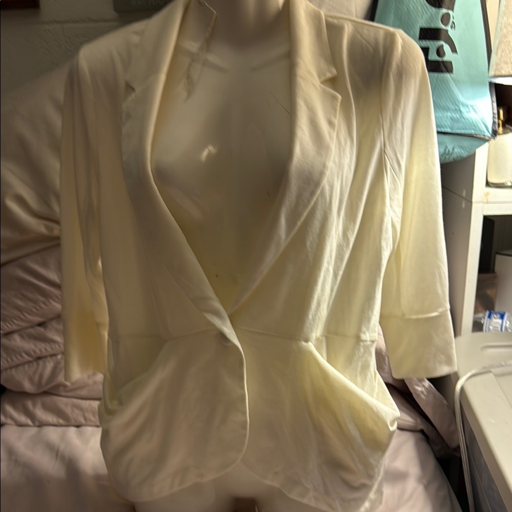 Elegant Cream Blazer